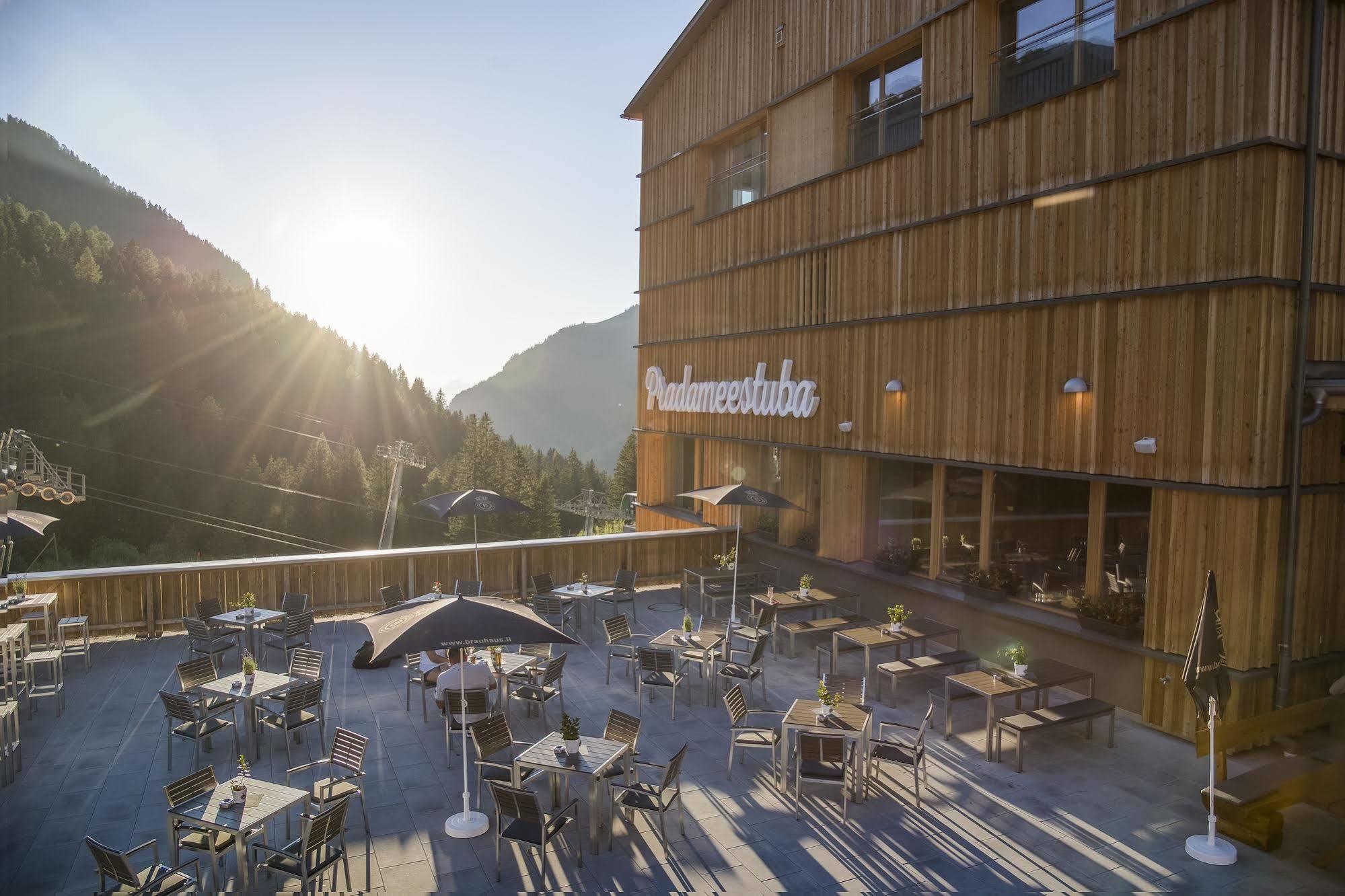 JUFA Hotel Malbun Exteriör bild